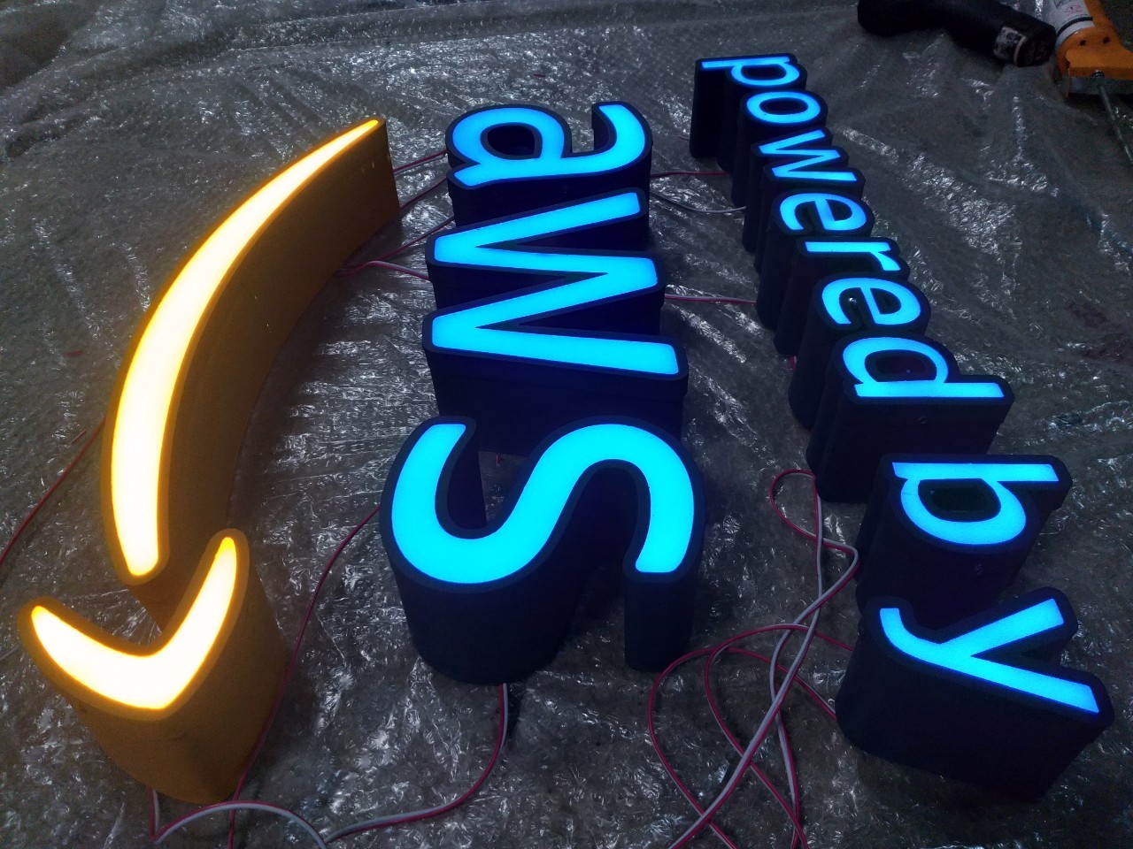 งานป้ายไฟ