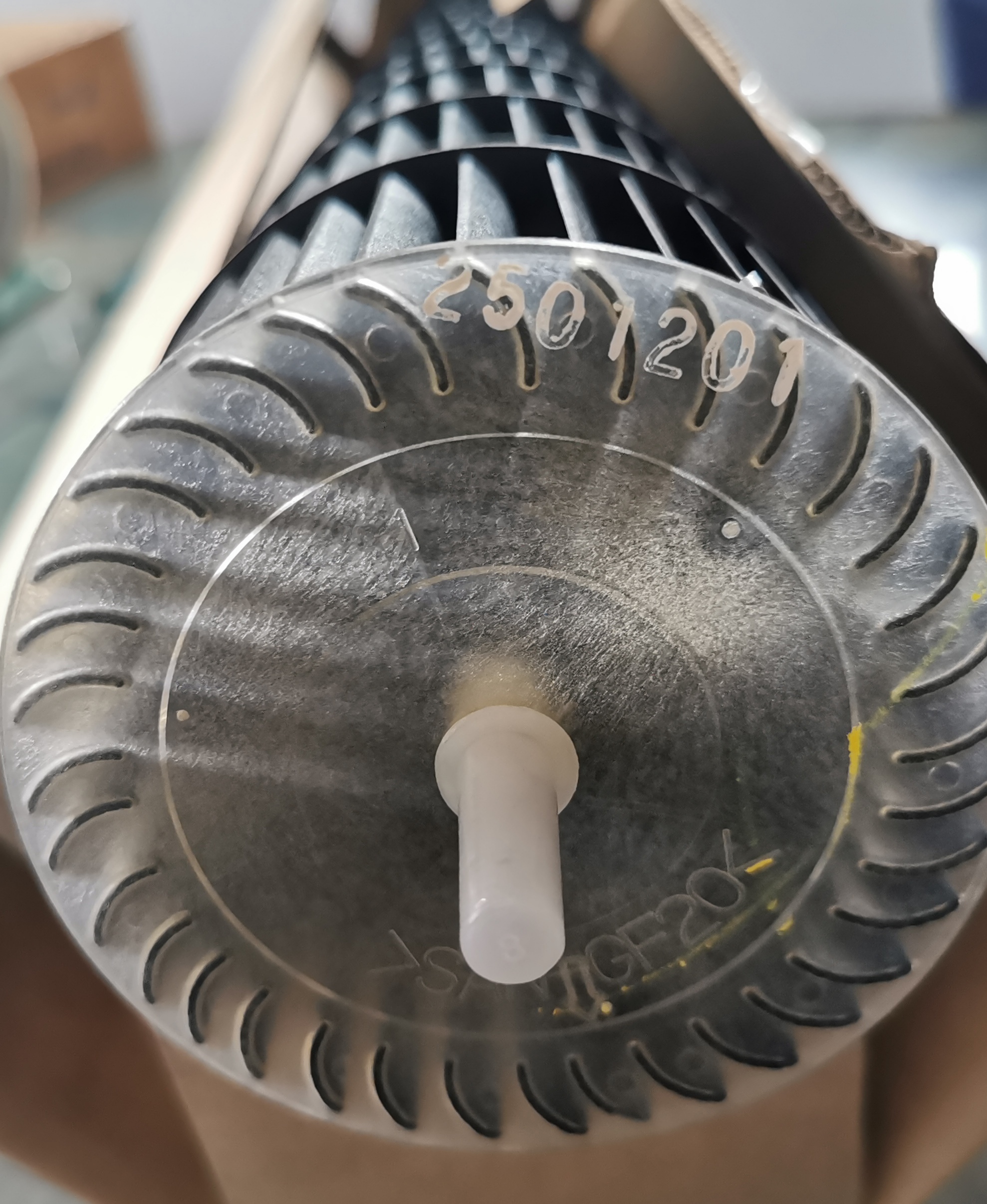 ใบพัดโพรงกระรอก FTM18NV2S