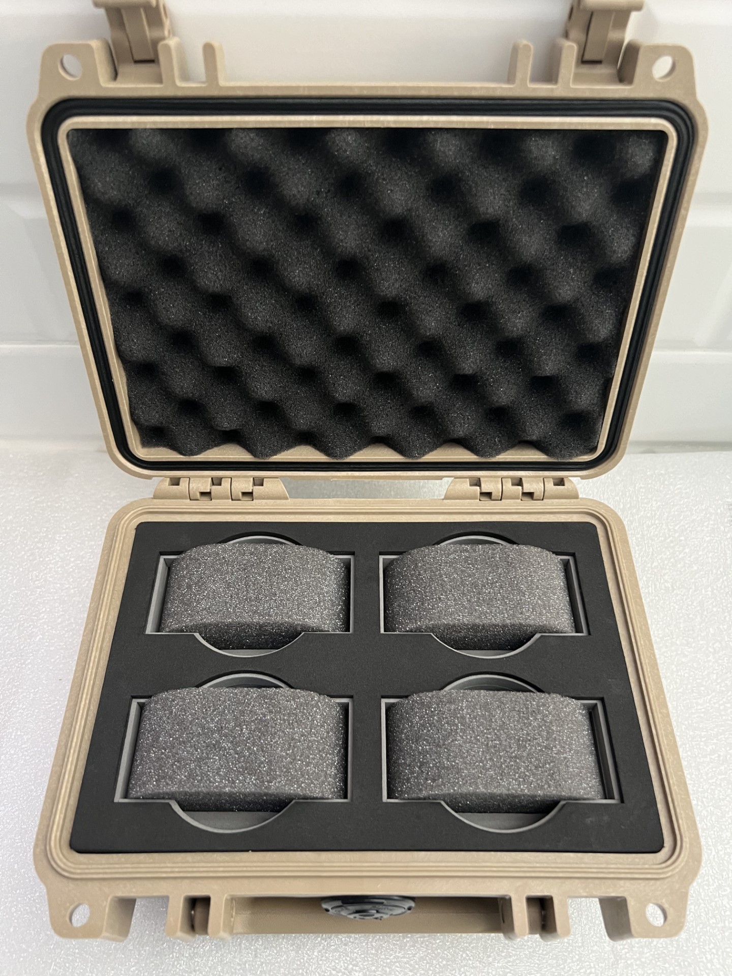 PELICAN 1120 WATCH CASE WITH 4 WATCH INSERT - DESERT TAN - กล่องใส่นาฬิกา 4 เรือน