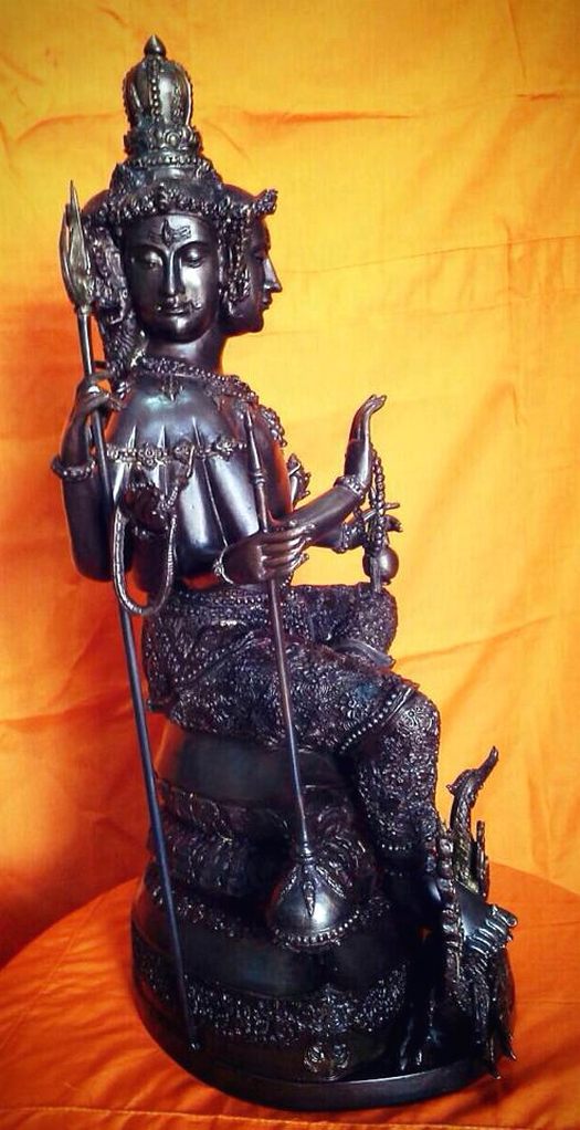 พระพรหม พิมพ์พิเศษ 9 นิ้ว เนื้อทองเหลือง สีเม็ดมะขาม