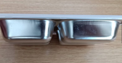 ถาดหลุม ถาดหลุมมีฝา