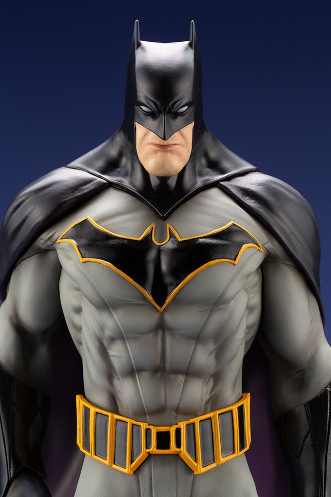 BATMAN LAST KNIGHT ON EARTH BATMAN ARTFX STATUE