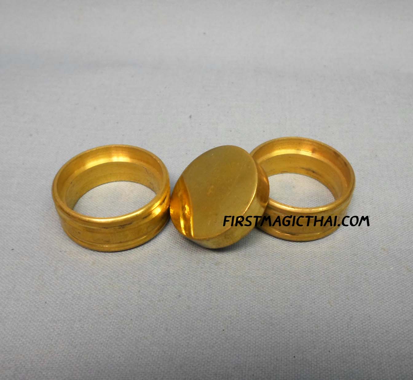 เหรียญทะลุ กะบอก / Quarter Squeeze Brass