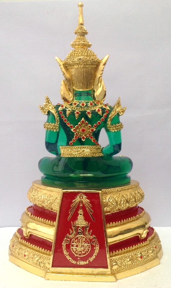 พระแก้วมรกต 9นิ้ว ชุดฤดูร้อน ทองเค