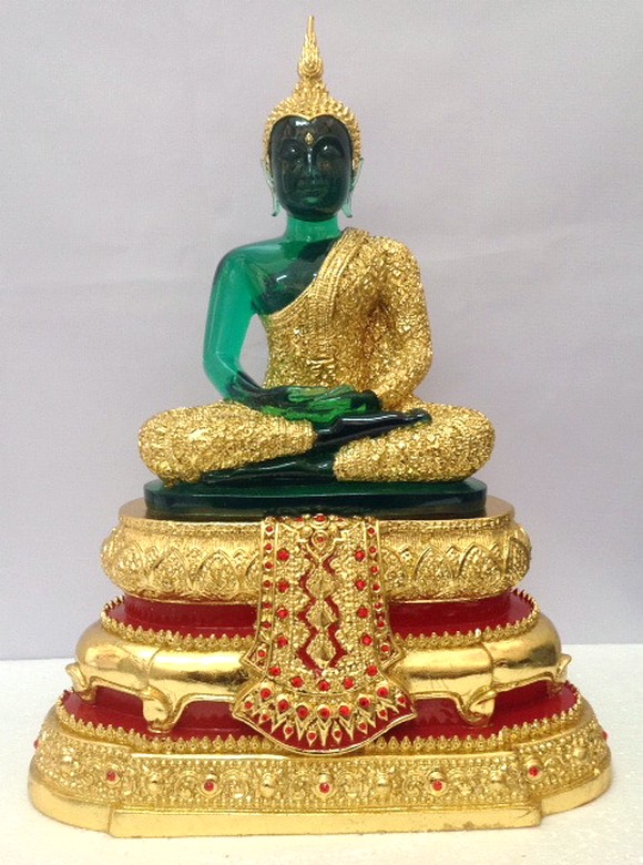 พระแก้วมรกต 9นิ้ว ชุดฤดูหนาว ทองเค