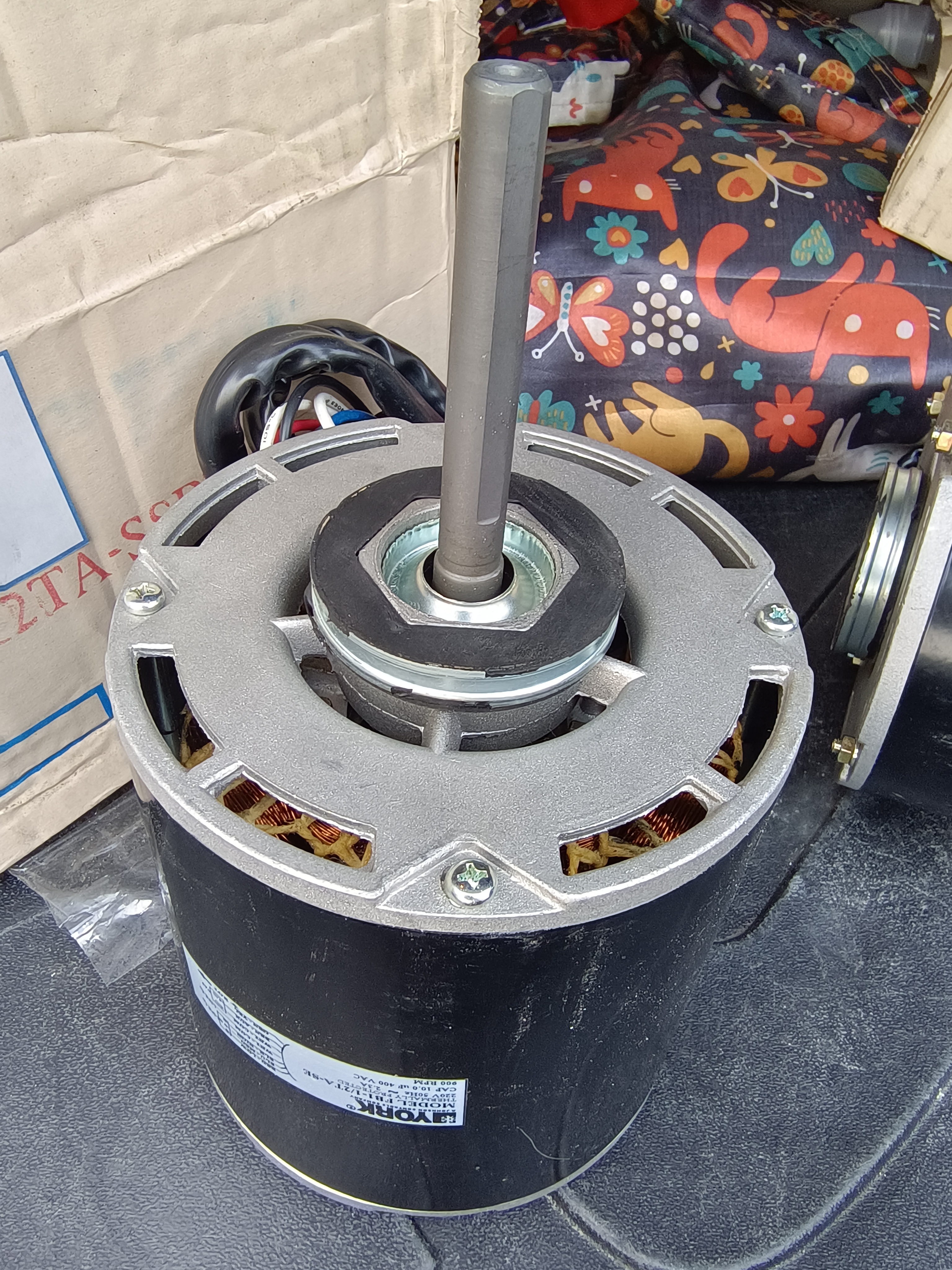 มอเตอร์คอยล์เย็น FB1-1/2TA-SE