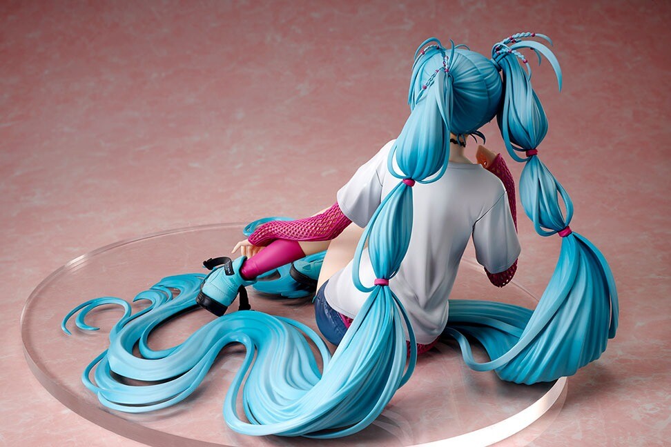 Hatsune Miku The Latest Street Style