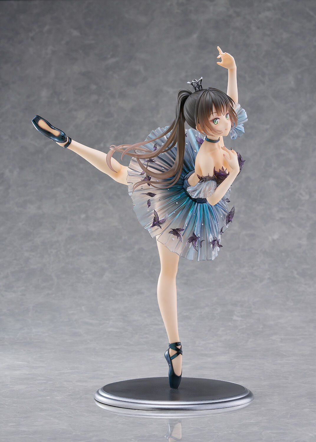 Avian Romance - Black Swan Girl