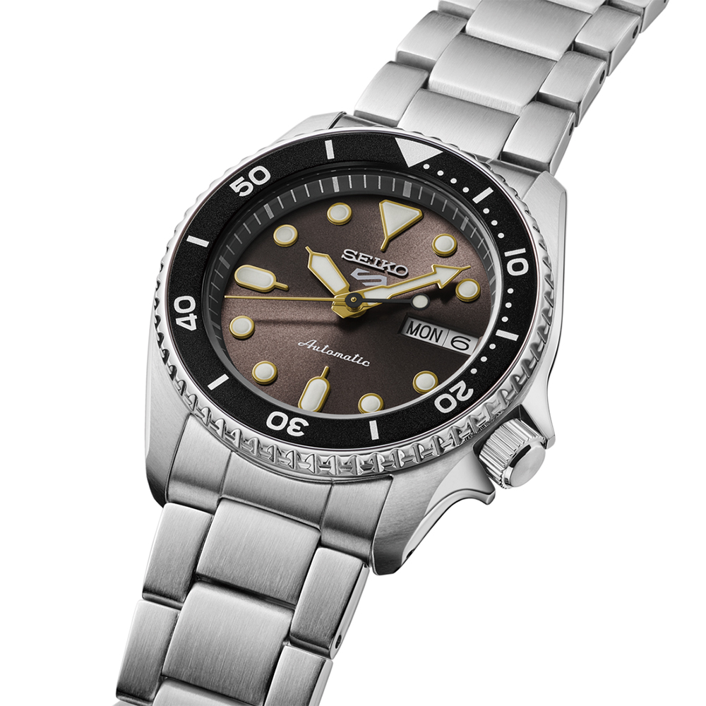 นาฬิกาข้อมือ Seiko 5 Sports SKX New size Collection รุ่น SRPL79K ไซโก
