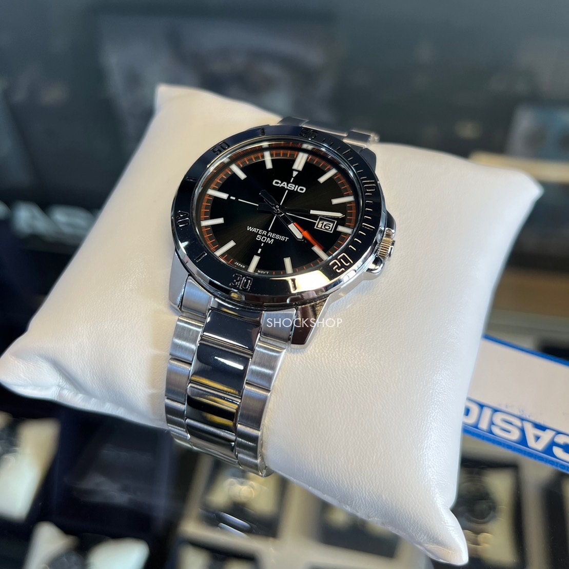 นาฬิกาผู้ชาย Casio รุ่น MTP-VD01D-1E2 คาสิโอ