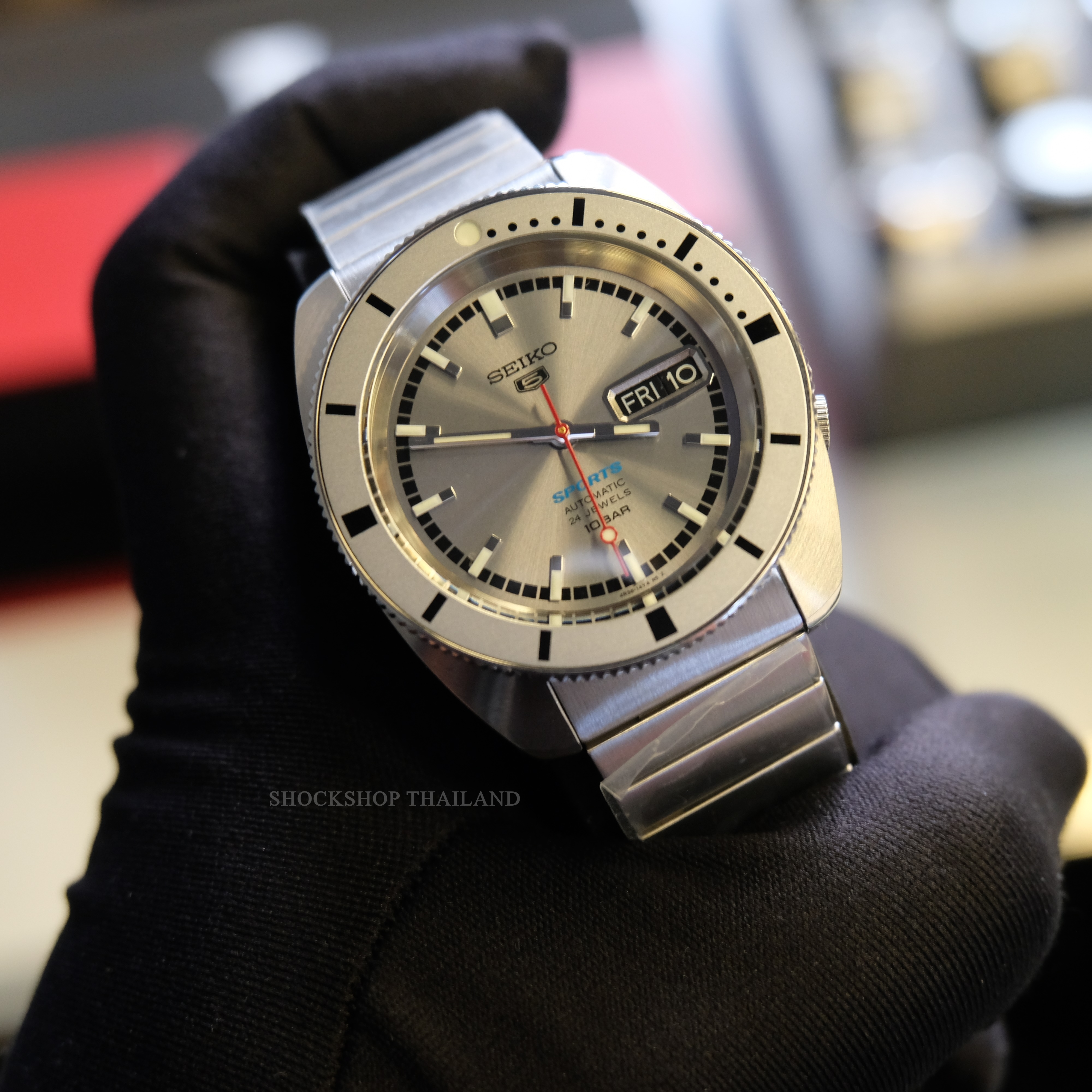 นาฬิกาผู้ชาย SEIKO 5 Sports ‘Ash Blue’ 1968 Limited Edition รุ่น SRPL03K ไซโก