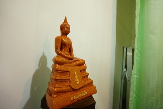 พระพุทธโสธร หลวงพ่อโสธร หน้าตัก 7 นิ้ว เนื้อกระเบื้องโบสถ์