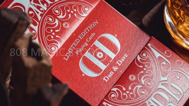 RED Smoke and Mirrors DD V8 Playing Cards