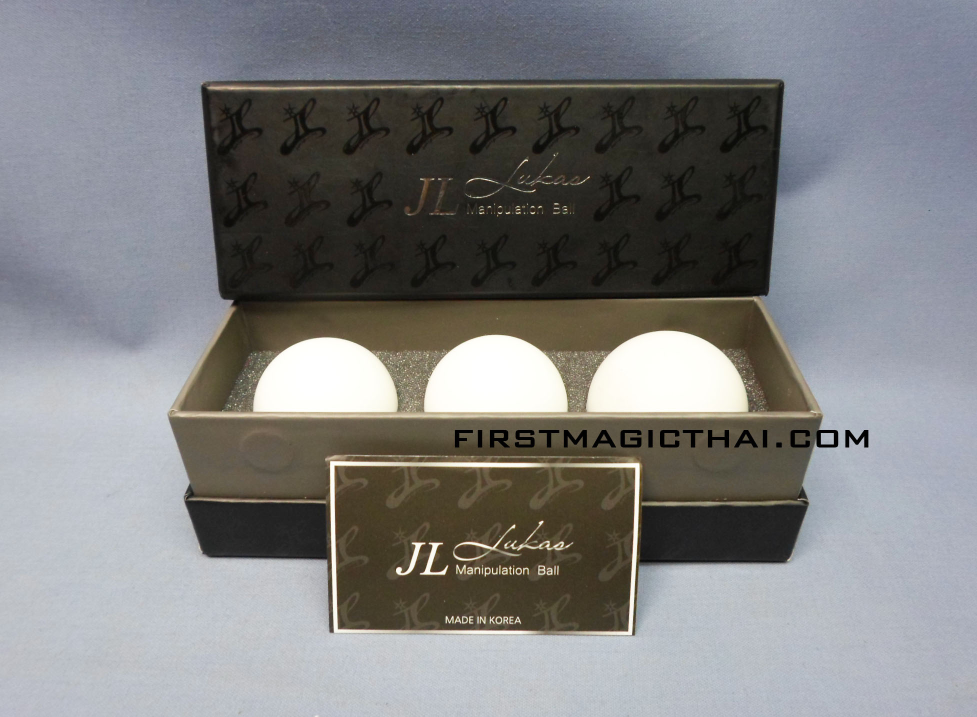 บอลทวีคูณ ขาว 1.85นิ้ว / Manipulation Ball by JL