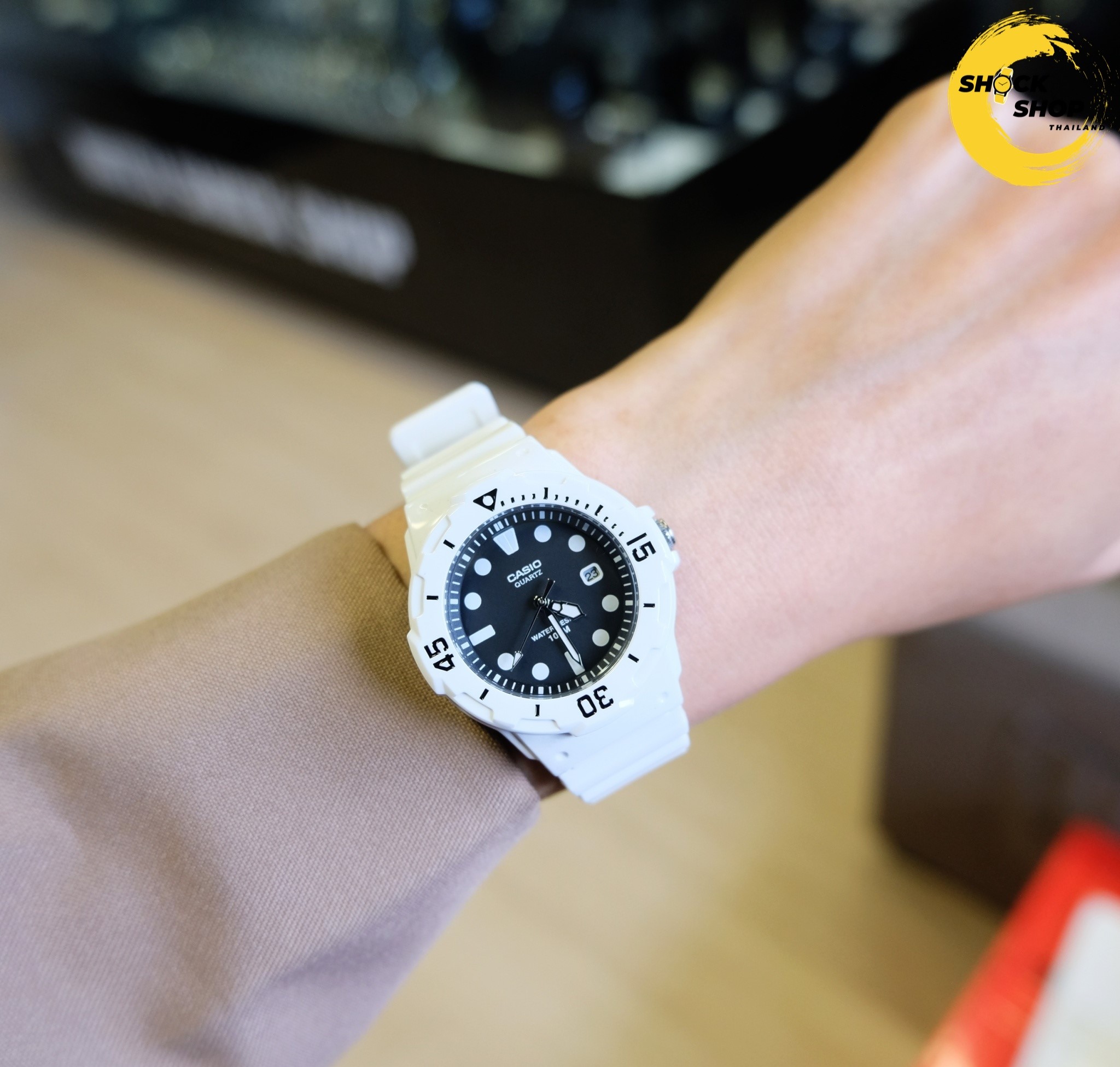 นาฬิกา CASIO รุ่น LRW-200H-1E คาสิโอ