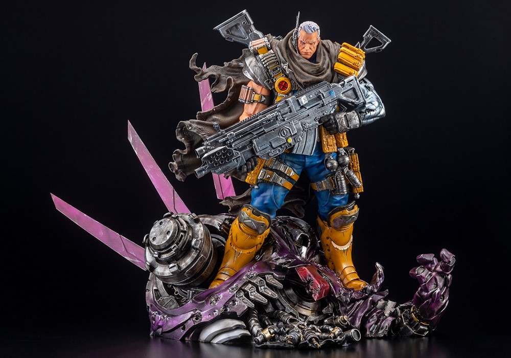 CABLE FINE ART STATUE SIGNATURE SERIES - Featuring the Kucharek Brothers Maple