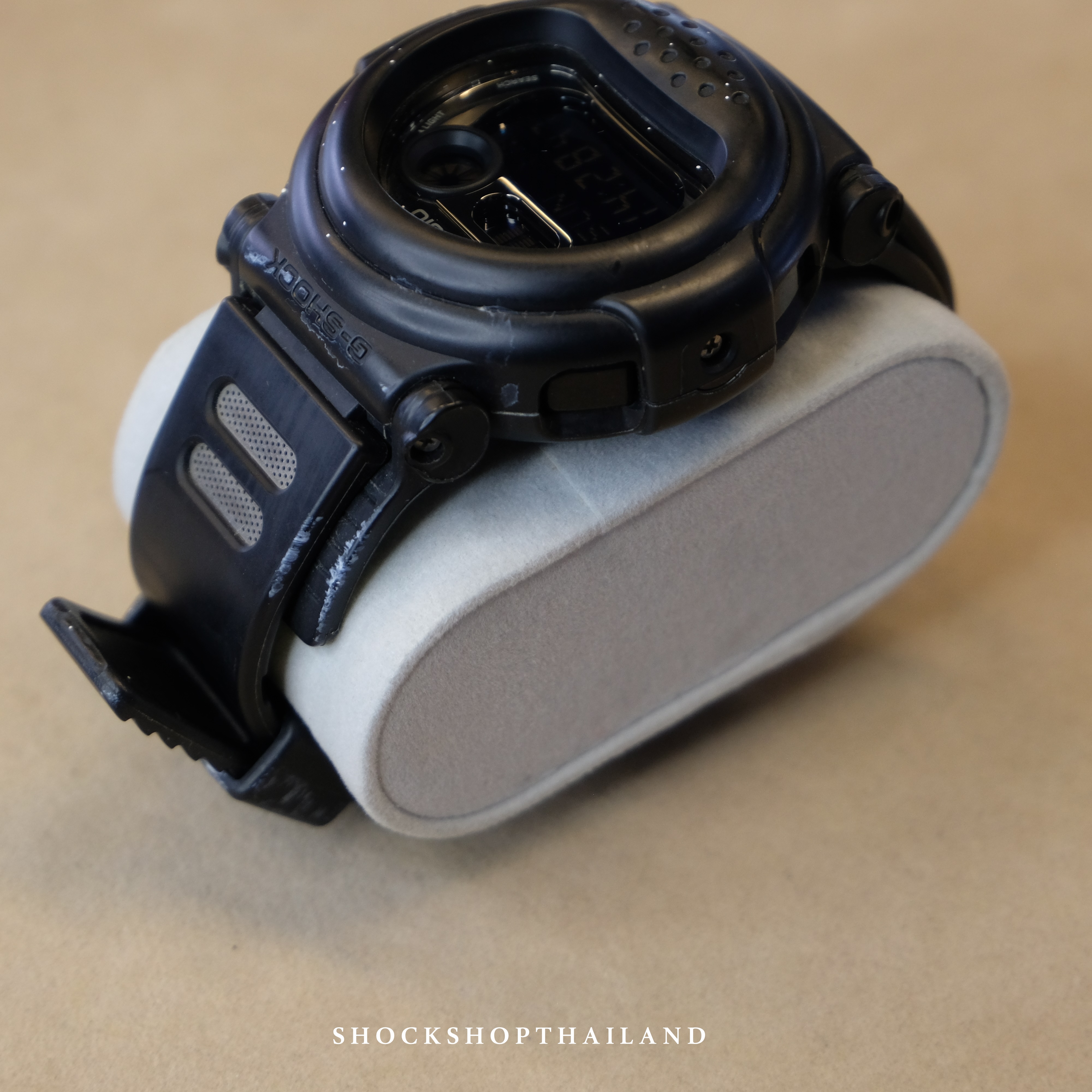 Casio G-Shock นาฬิกาผู้ชาย มือสอง ของแท้ รุ่น G-001BB-1 จีช็อค