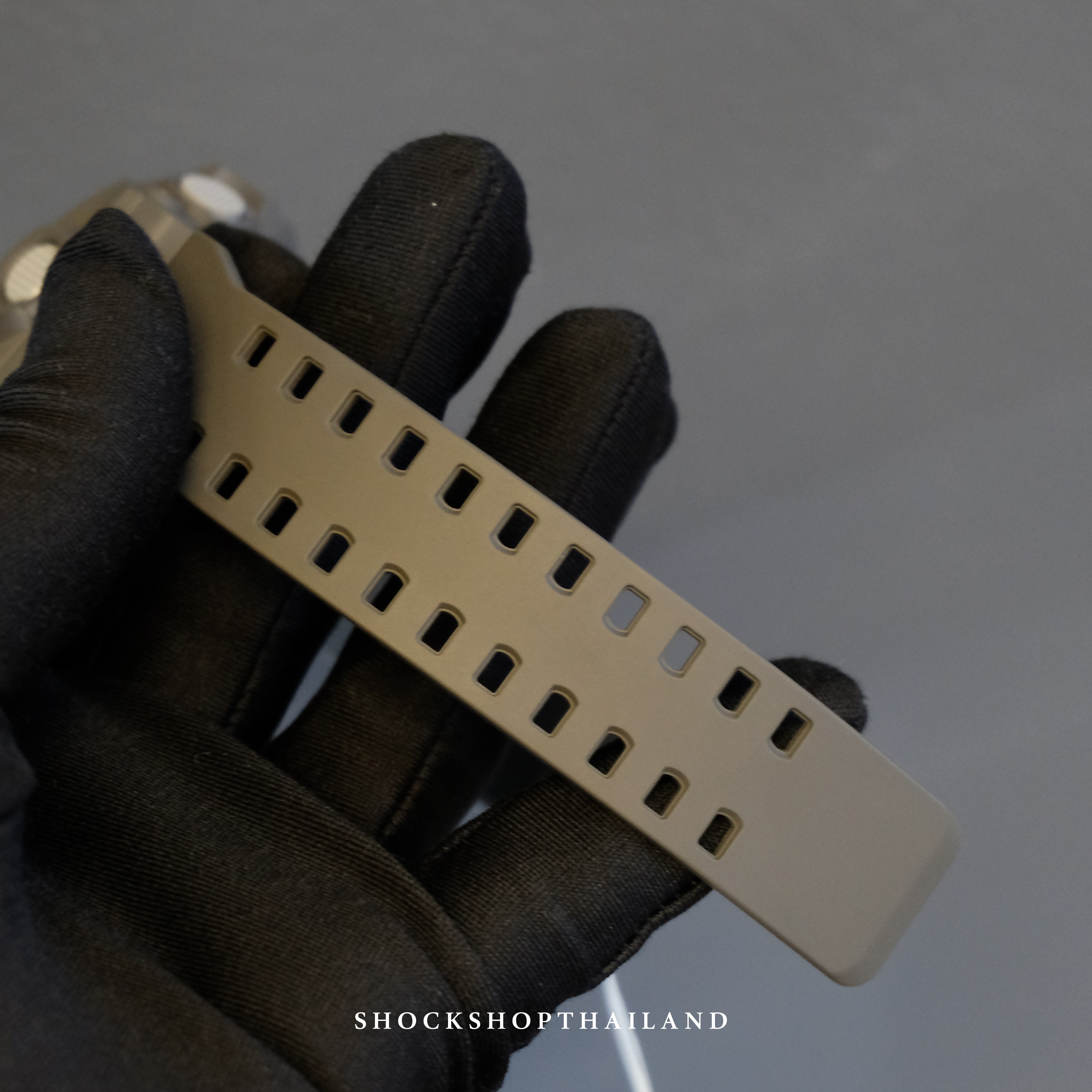 นาฬิกาผู้ชาย CASIO G-SHOCK รุ่น GA-700HD-8A ซีรีส์ GA-700 จีช็อค