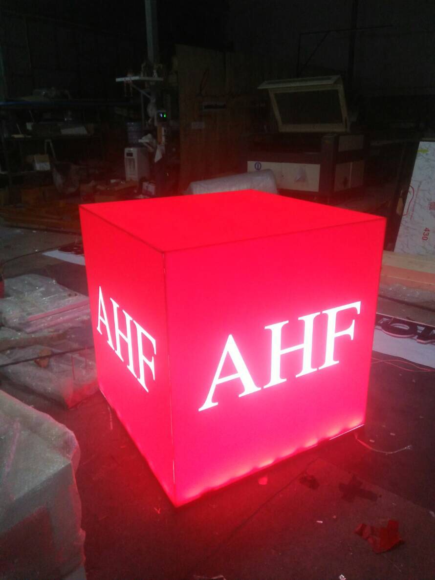 กล่องอะคริลิค-ติดสติกเกอร์ #AHF ไฟออกรอบตัว