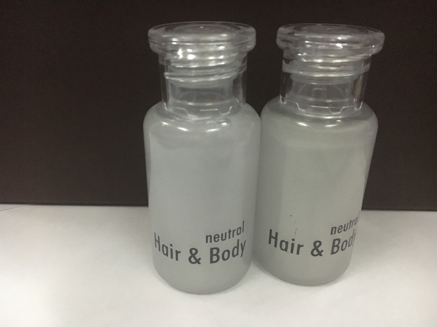 ครีมอาบน้ำ / แชมพูผสมครีมนวดผม ขนาด 30 มล.