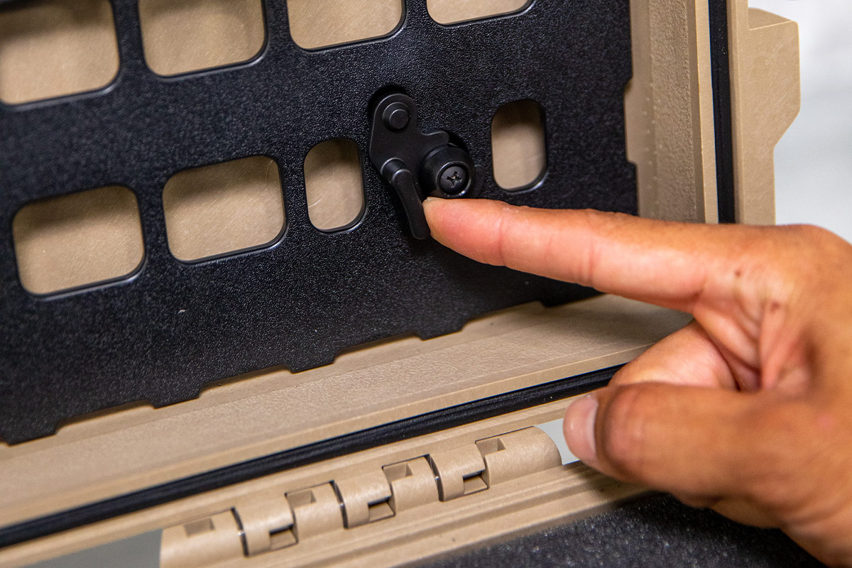 Pelican EZ-Click 1535 Air Molle Panel