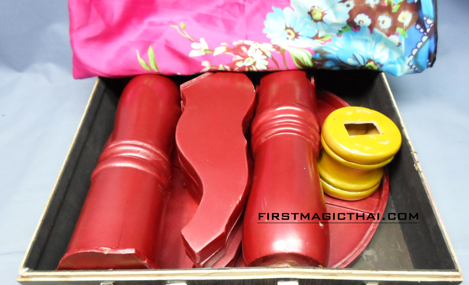 โต๊ะลอย หน้ากลม สีทองแดง / Floating Table