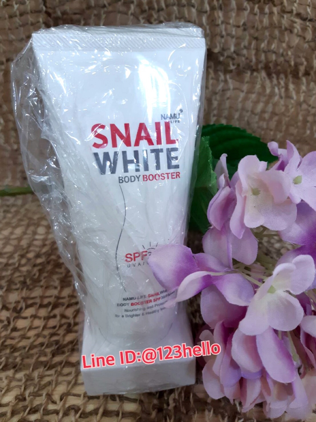 NAMU LIFE SNAILWHITE BODY BOOSTER SPF30/PA+++ นามุ ไลฟ์ สเนลไวท์ บอดี้บูสเตอร์ เอสพีเอฟ 30/พีเอ+++ 50 มล.
