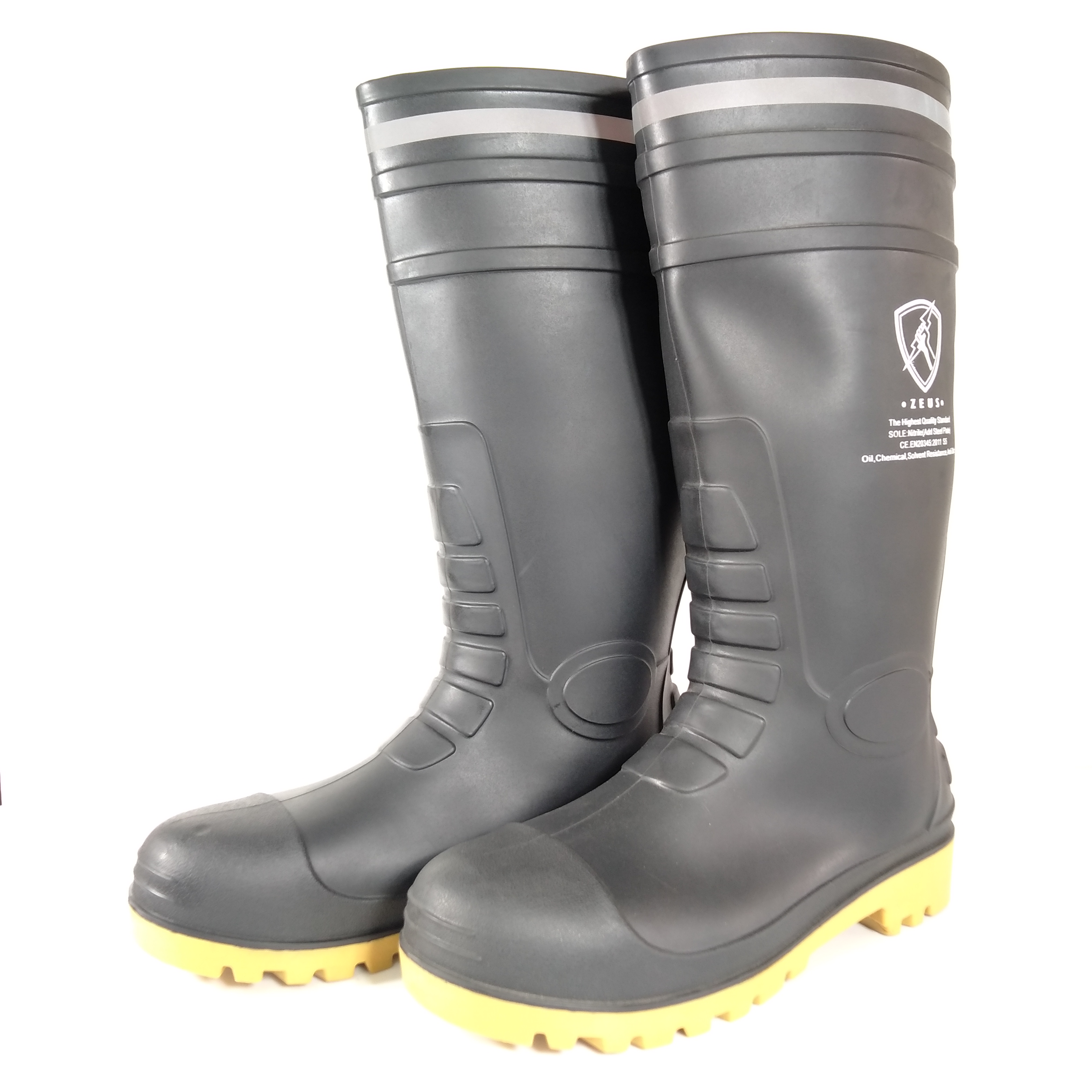 ZEUS บูทยางสีดำ หัวเหล็ก พื้นกันไฟ กันลื่น มีไซส์39-48