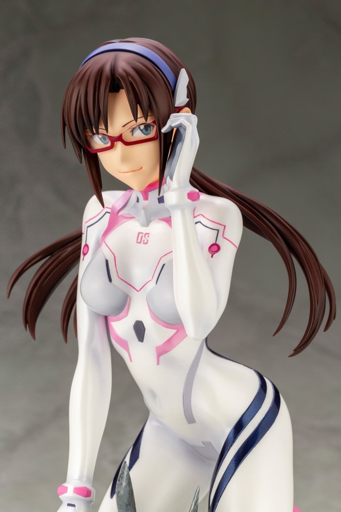 Mari Makinami White Plugsuit ver.