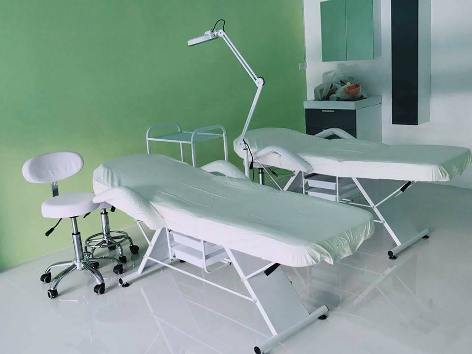 เตียงทรีทเม้นท์ เตียงสักคิ้ว แบบปรับระดับ แบบmanual รุ่น 626 พร้อมถาดใส่อุปกรณ์ใต้เตียง