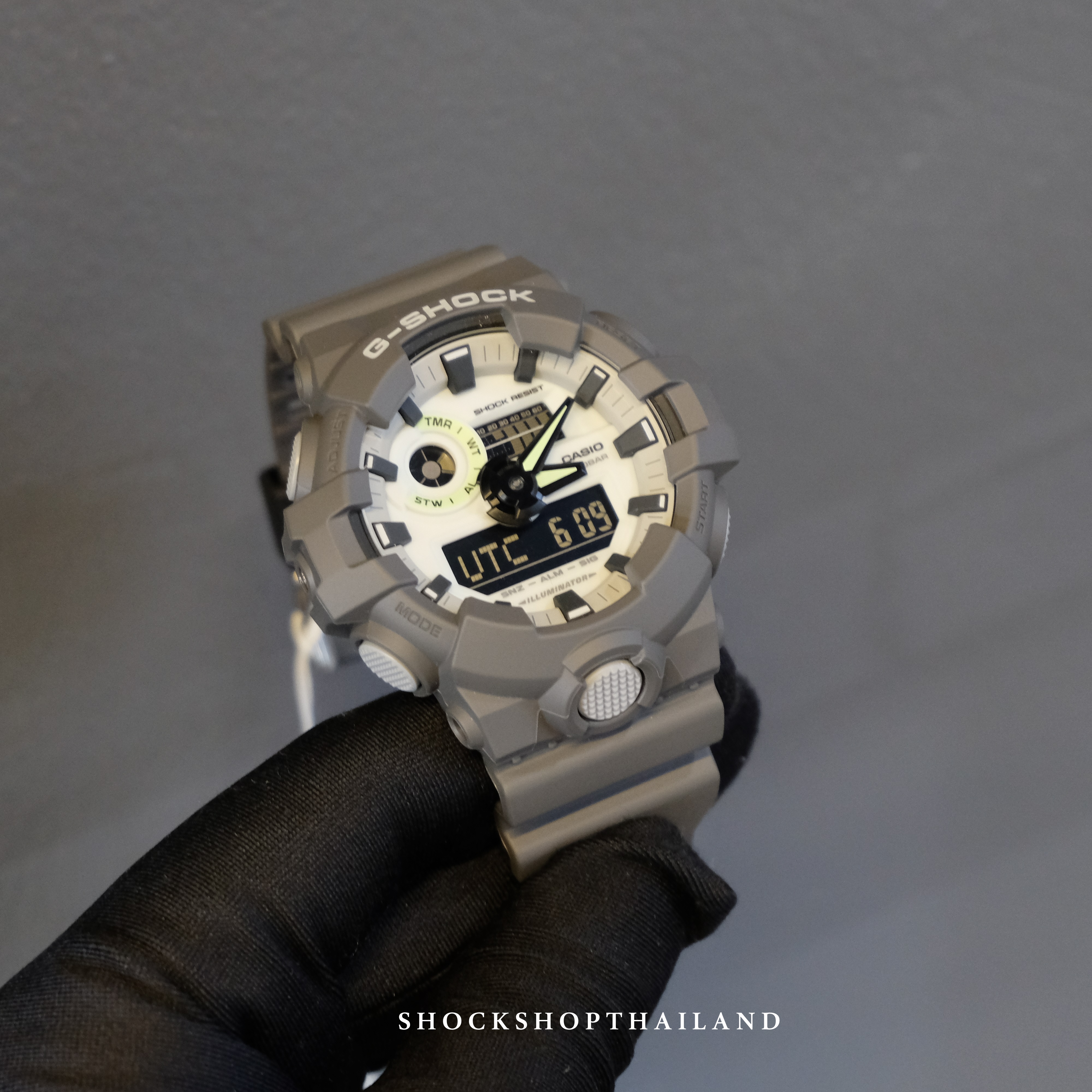 นาฬิกาผู้ชาย CASIO G-SHOCK รุ่น GA-700HD-8A ซีรีส์ GA-700 จีช็อค