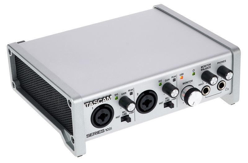 Tascam Series 102i