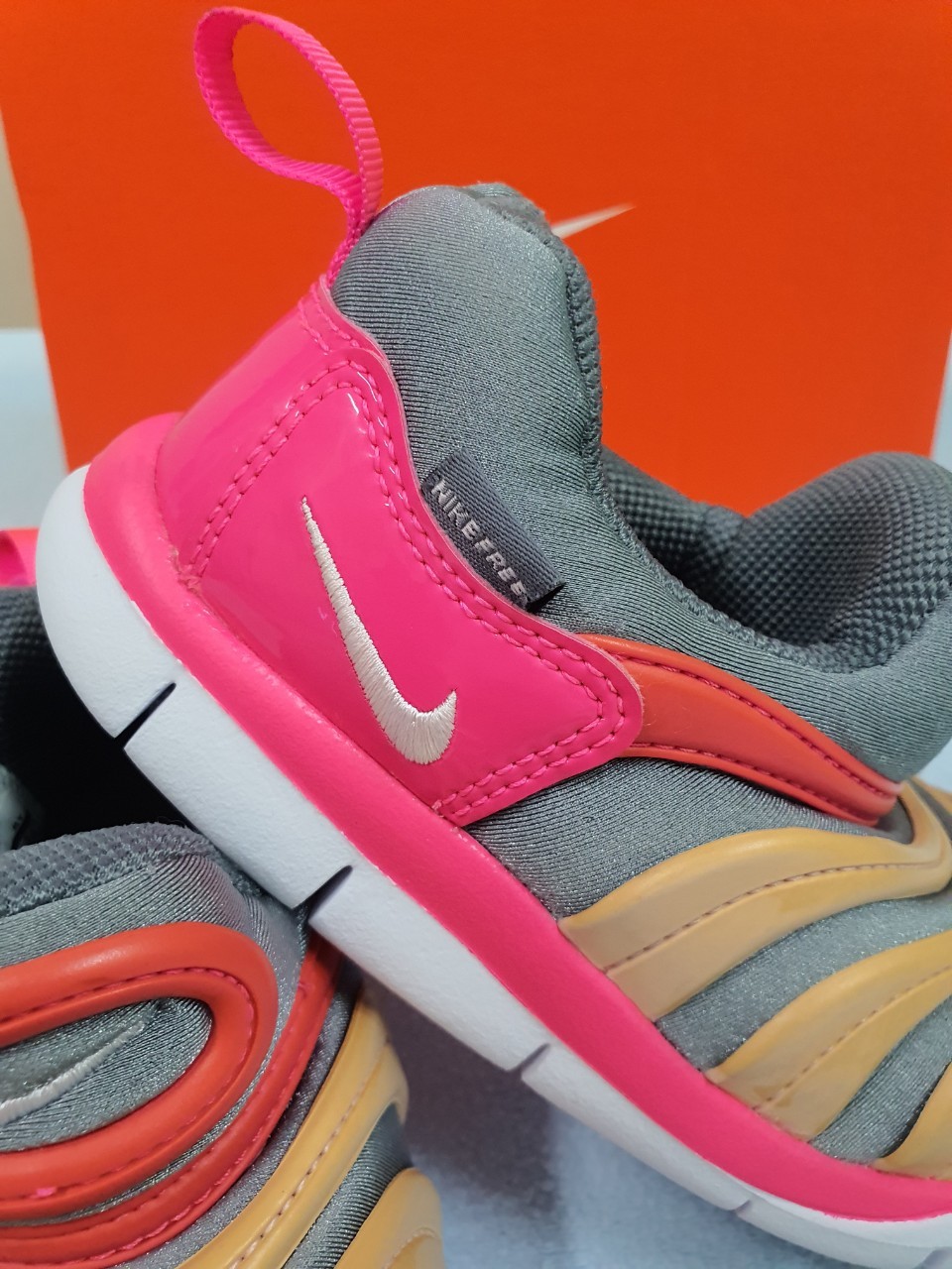 รองเท้าลำลองเด็ก Nike ไซส์ 15 cm. มือสองเหมือนใหม่