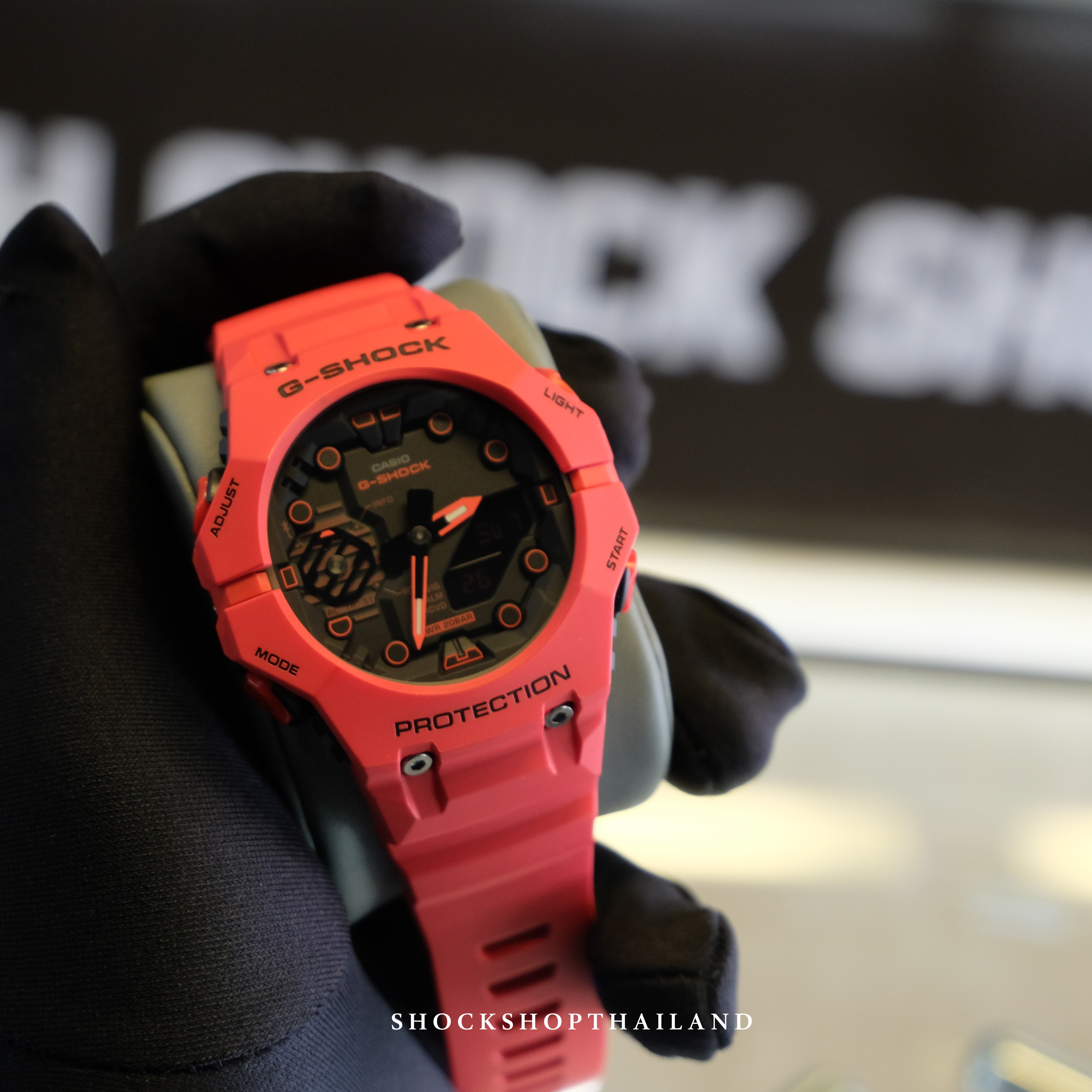 นาฬิกาผู้ชาย G-Shock รุ่น GA-B001-4A ซีรีส์ GA-B001 จีช็อค