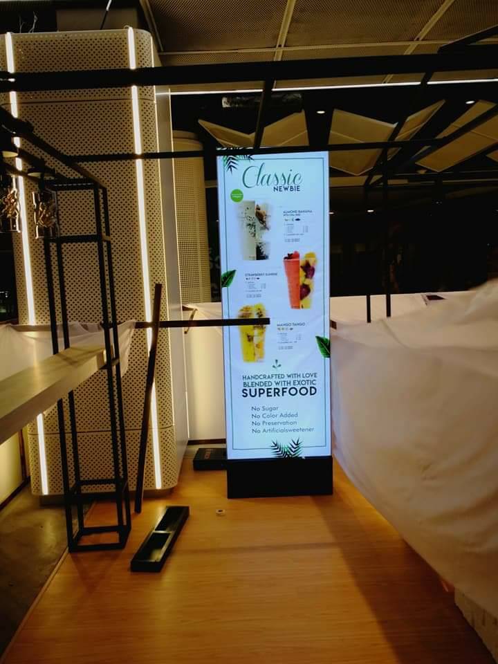 ป้ายร้าน tho smoothie cafe'