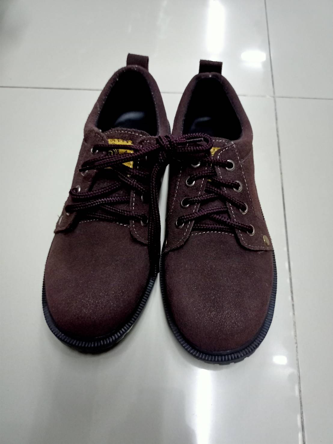 รองเท้าเซ็ฟตี้หุ้มส้น รุ่น7ดาวหนังกลับ สีน้ำตาล