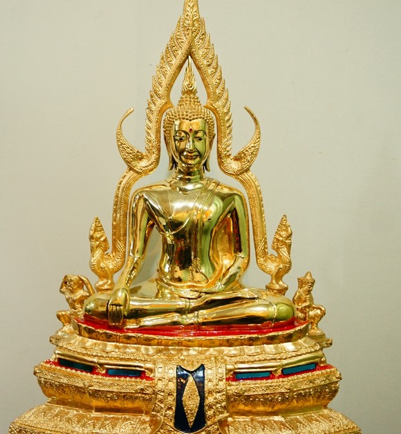 พระพุทธชินราช 9นิ้ว ทองเหลือง ขัดเงา ฐานเตี้ย