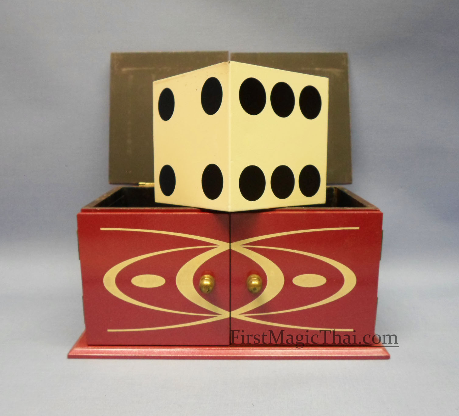 เต๋าย้ายที่ สีแดงใหญ่ (Die Box magic)