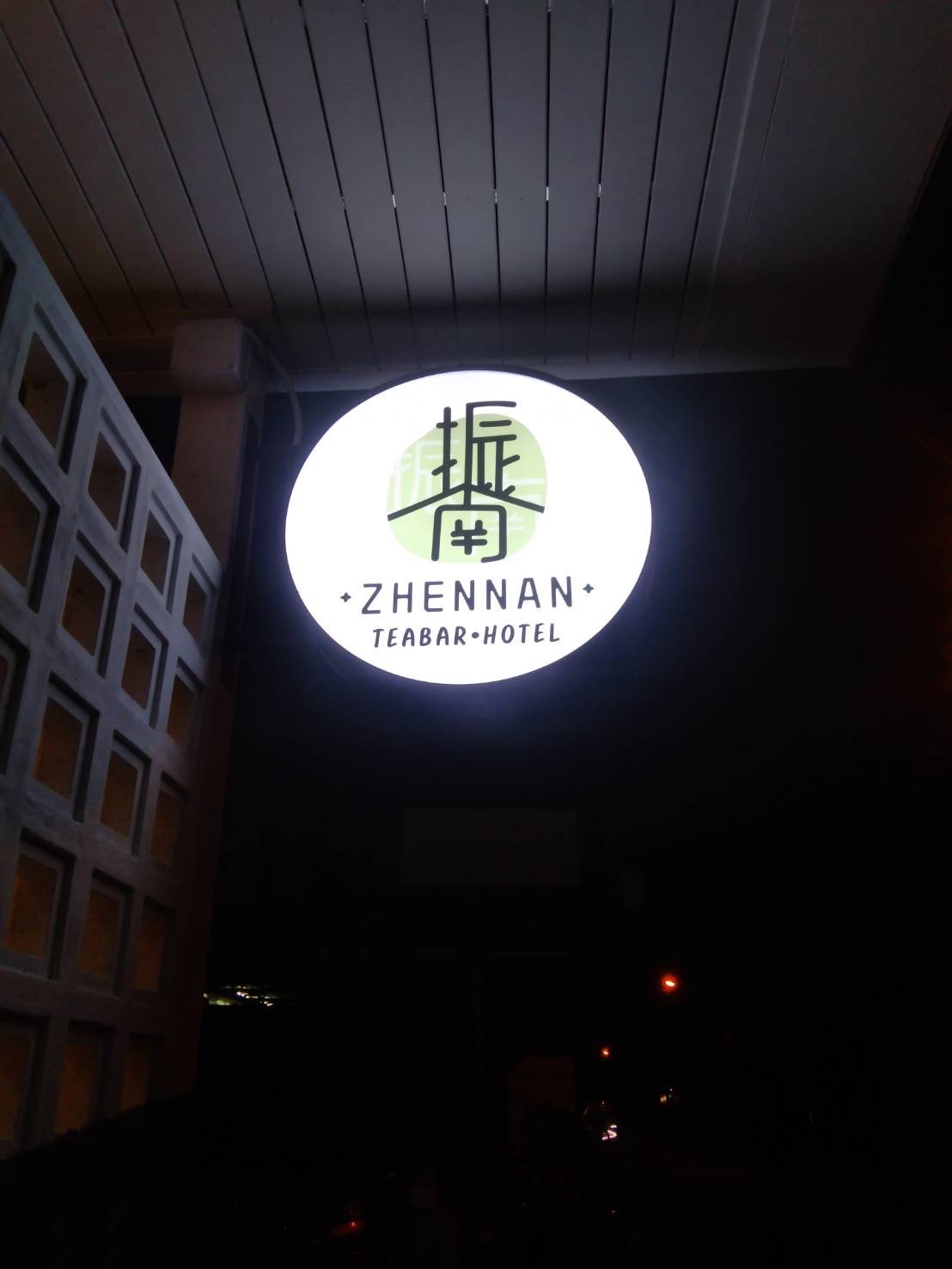 งานผลิตติดตั้ง ป้ายอักษรไฟออกหน้า กล่องไฟซิงค์ อักษรซิงค์ยกขอบไฟออกหลัง ป้ายเชียงใหม่