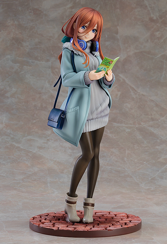 Nakano Miku Date Style Ver.