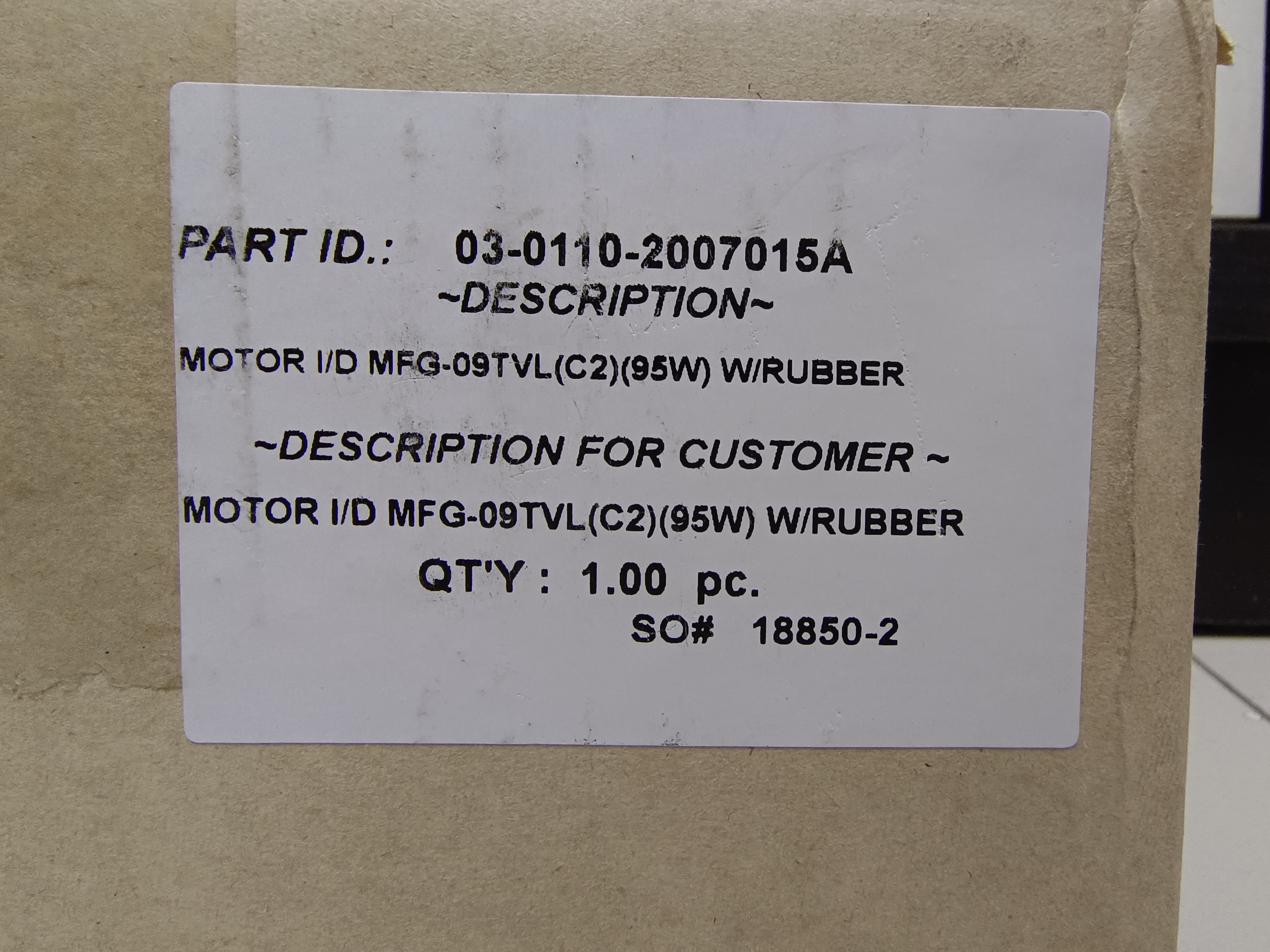 มอเตอร์คอยล์เย็น MFG-09TVL(C2) แกนสั้นข้าง-ยาวข้าง รุ่นใหม่สีขาว
