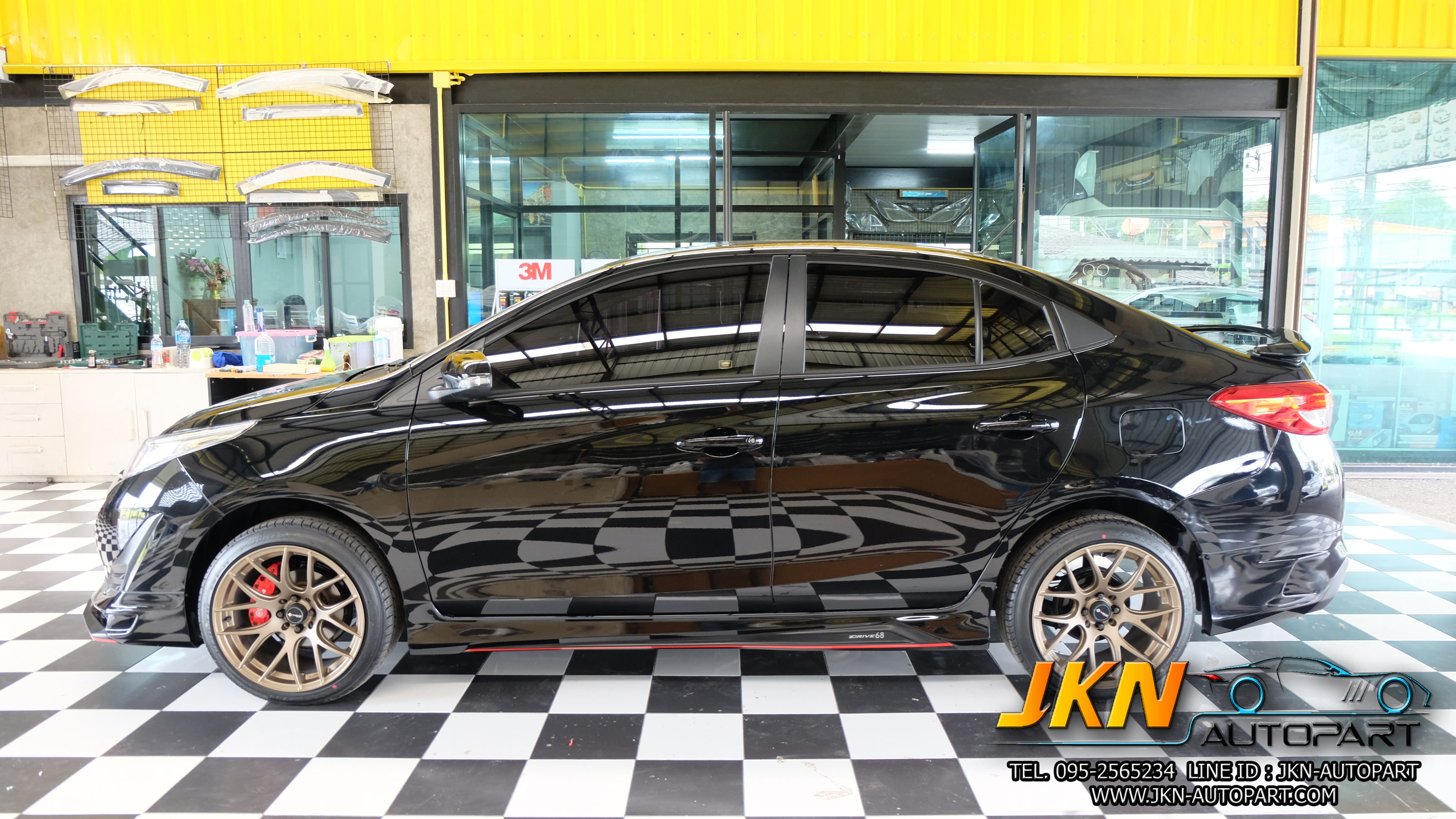 ชุดแต่ง Toyota Yaris Ativ 2017 By Drive 68