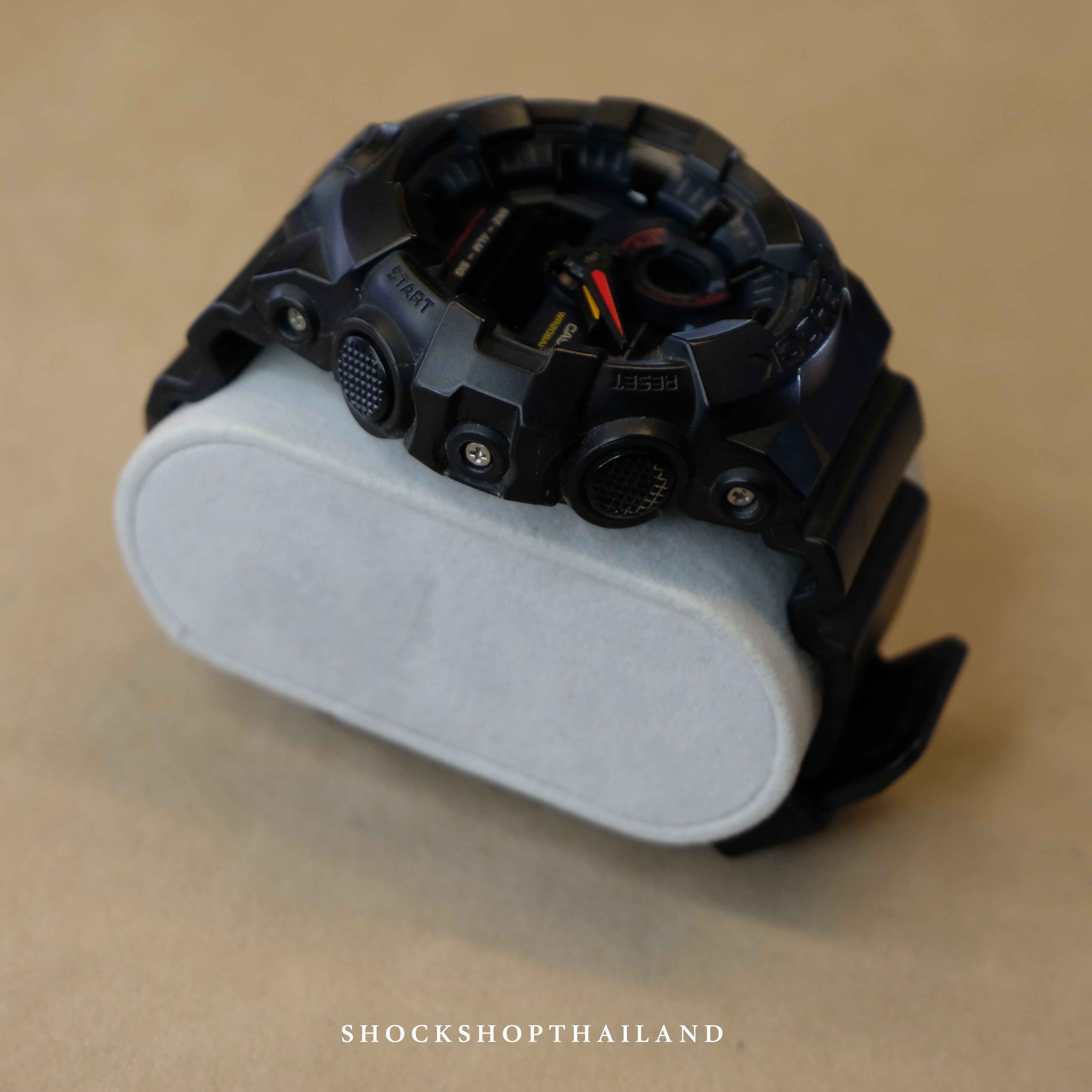 Casio G-Shock นาฬิกาผู้ชาย มือสอง ของแท้ รุ่น GA-700BMC-1A ซีรีส์ GA-700 จีช็อค