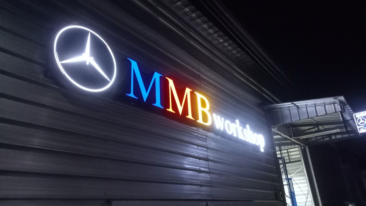 งานป้ายกล่องไฟ