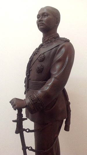 รูปหล่อ เสด็จพ่อ รัชกาลที่ 5 พิมพ์ใหญ่ ประทับยืน สูง 100 cm