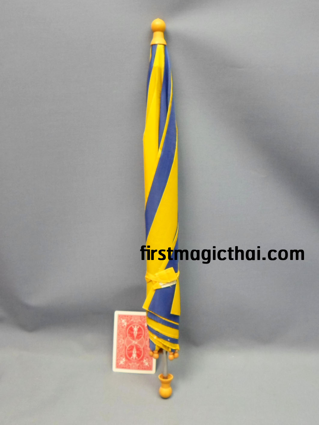 ร่มสี สีเหลือง คาดน้ำเงิน 19 นิ้ว