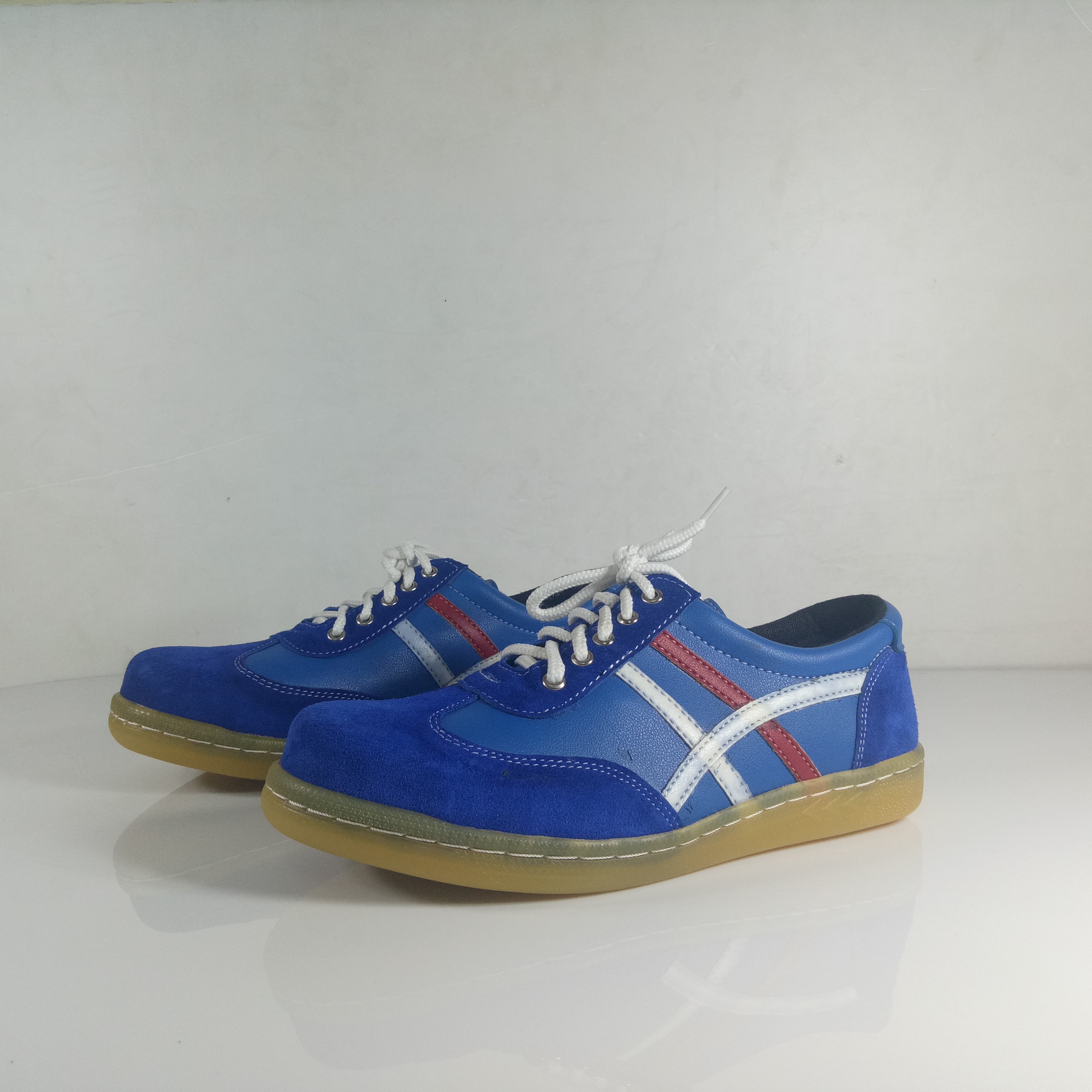 ร้องเท้าหุ้มส้น รุ่นตองพี