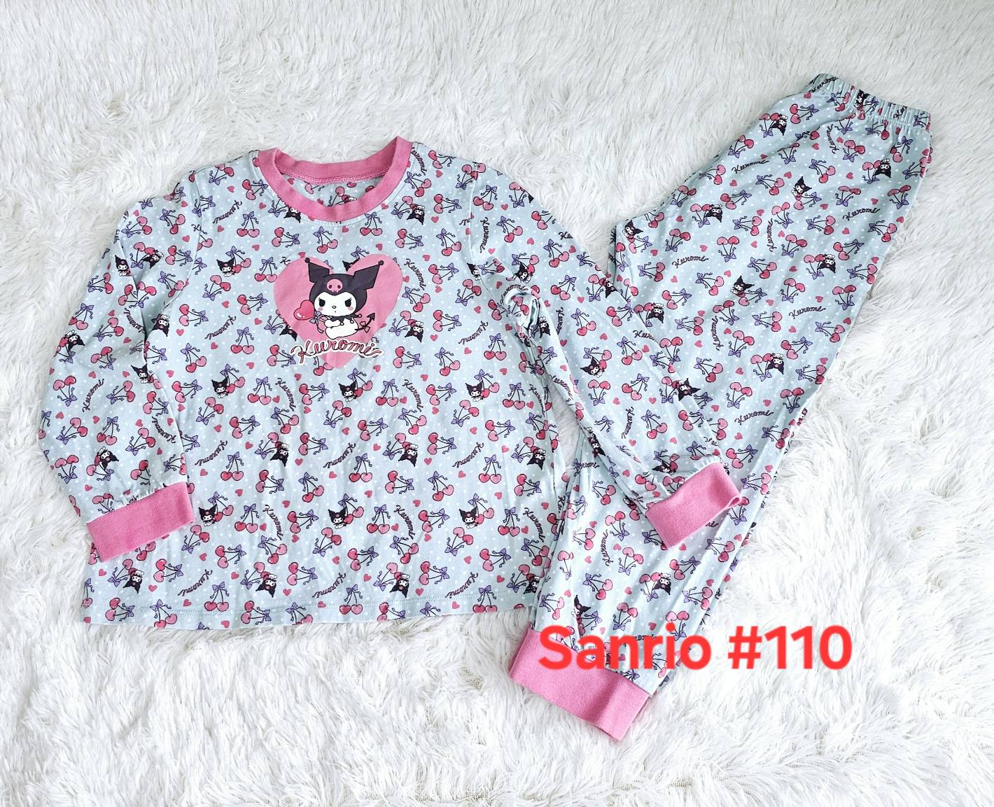ชุดนอน Sanrio แท้ ไซส์ 110 มือสอง สภาพดี 80% ตำหนิ>แม่ตัดป้ายไซส์ที่คอเสื้อออก