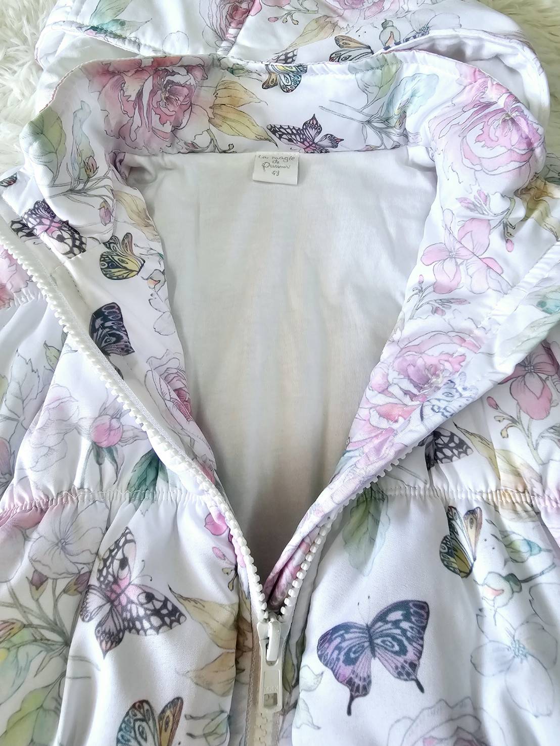 เสื้อกันหนาว La magie de Pumm ไซส์ 4y by ChaLom มือสอง เหมือนใหม่ ไม่มีตำหนิ ผ่านการซักไม่ผ่านการใช้งาน