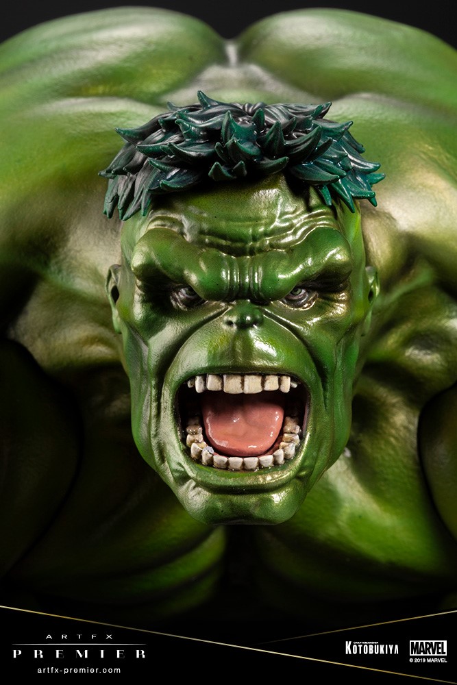 HULK ARTFX PREMIER STATUE